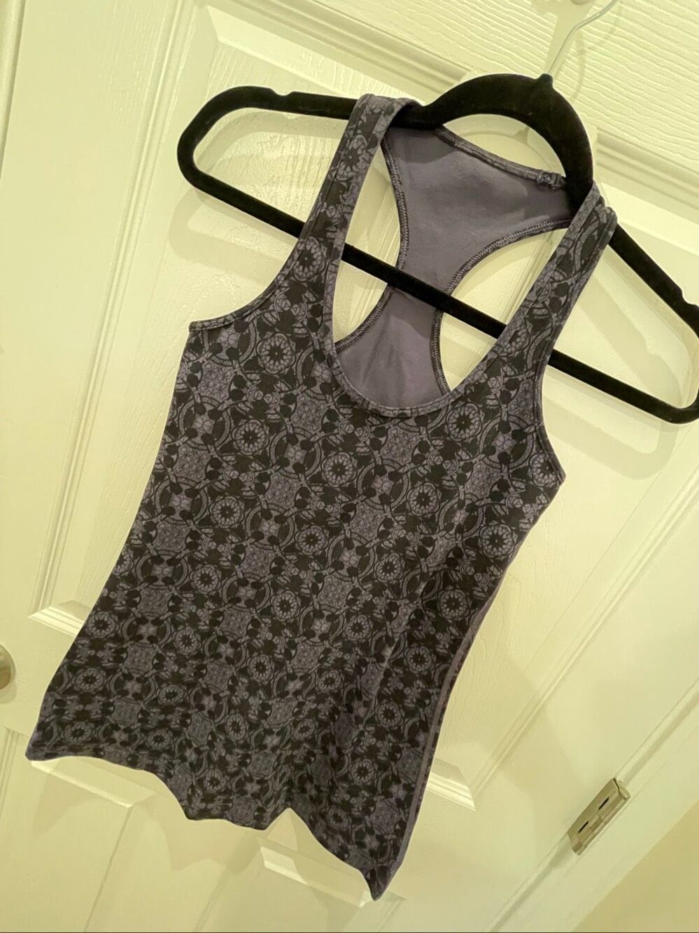 lululemon Women’s XS Purple Geometric Racerback Athletic Tank Top